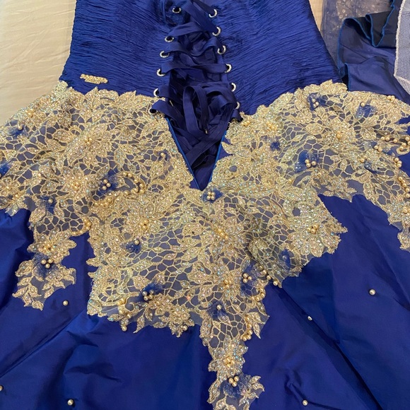 Ragazza Slightly used in perfect condition Converts to short dress No damage - Picture 6 of 10